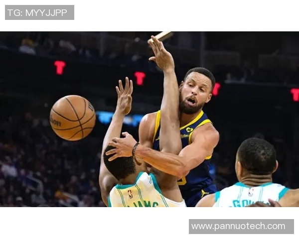 勇士与黄蜂激战全场回放精彩瞬间回顾与赛后分析