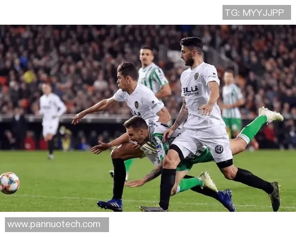 巴伦西亚主场迎战毕尔巴鄂争夺西甲积分榜重要战役